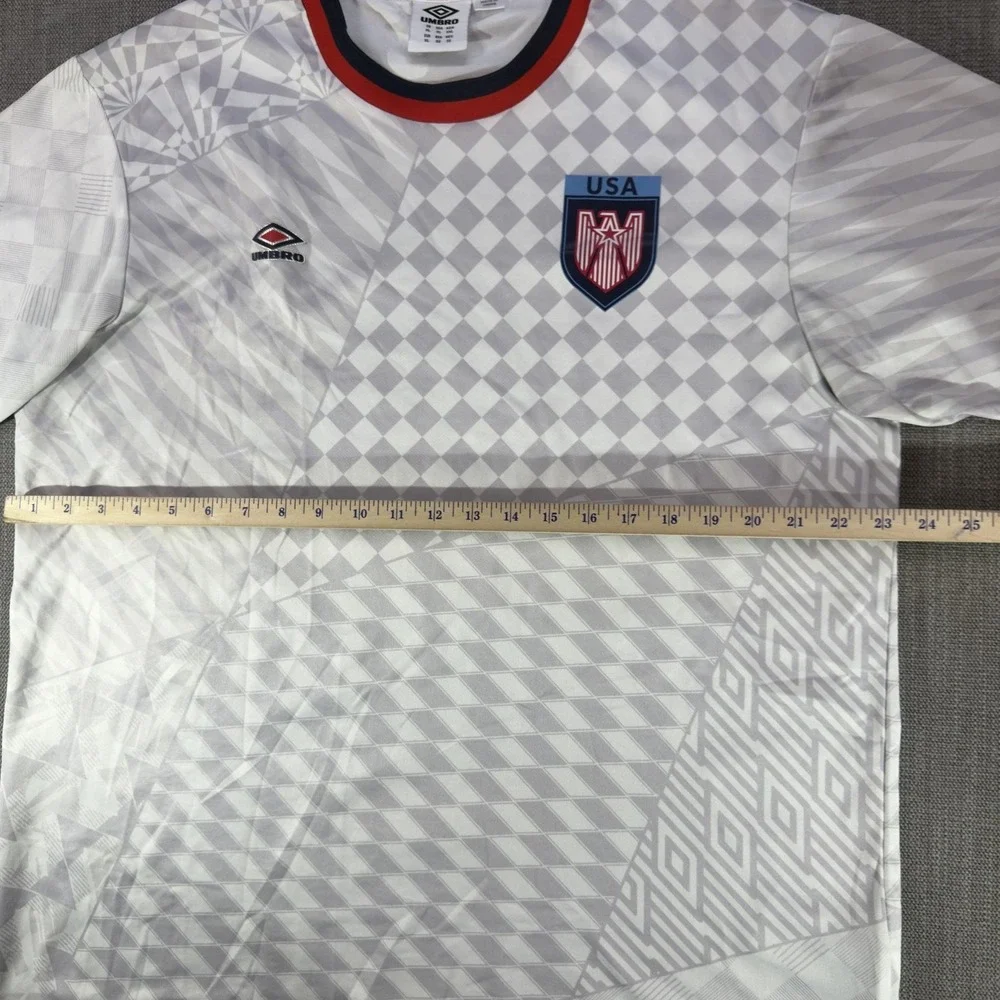 USA Jersey Mens XL White Soccer Umbro Geometric Pattern Short Sleeve Shirt